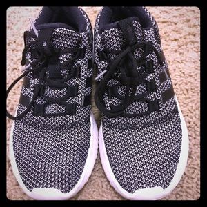 Women’s Adidas Cloudfoam Ultimate W Gray/Black